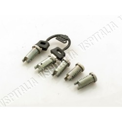 Kit 5 cilindretti serrature con 2 chiavi per bloccasterzo, bauletto, sportelli laterali e sella per Vespa PK S - R.O. Piaggio 17