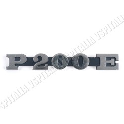 Targhetta cofano -P200E- in metallo fissaggio con 2 perni per Vespa PX 200 fino al telaio VSX1T 160000 - R.O. Piaggio 181328